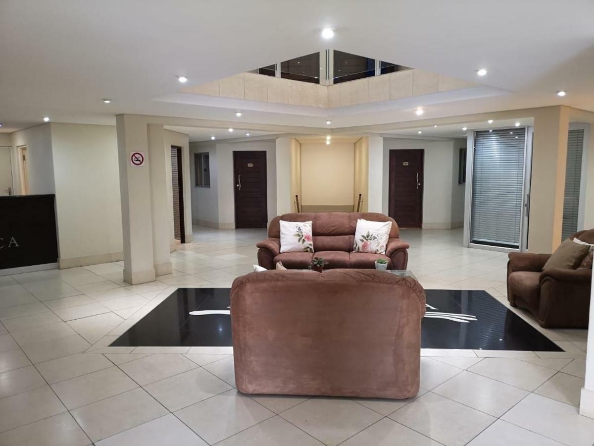 Sea-View Nautica @ Mossel Bay Appartement Buitenkant foto